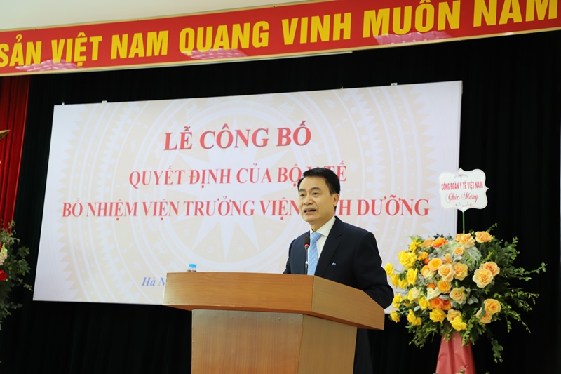 Đồng chí Trần Thanh Dương, tân Viện trưởng Viện Dinh dưỡng phát biểu nhận nhiệm vụ